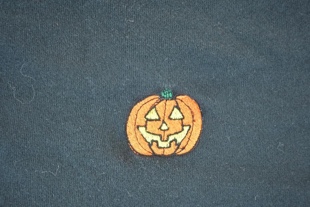 Vintage 1990s Spooky Pumpkins Halloween Crewneck Sweatshirt Mens XL from propervintagecanada