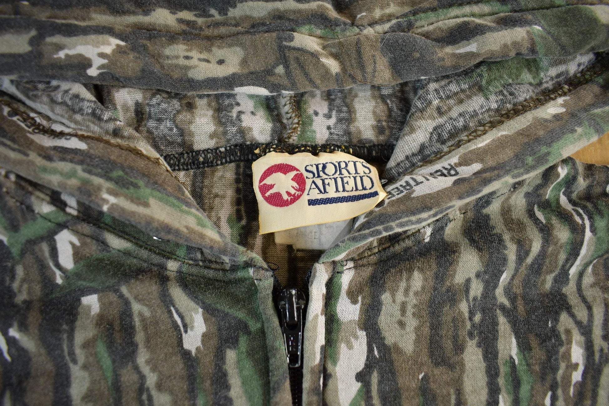 Vintage 1990s Sports Afield Realtree Camo Lightweight Zip Up Hoodie Men's Small from propervintagecanada