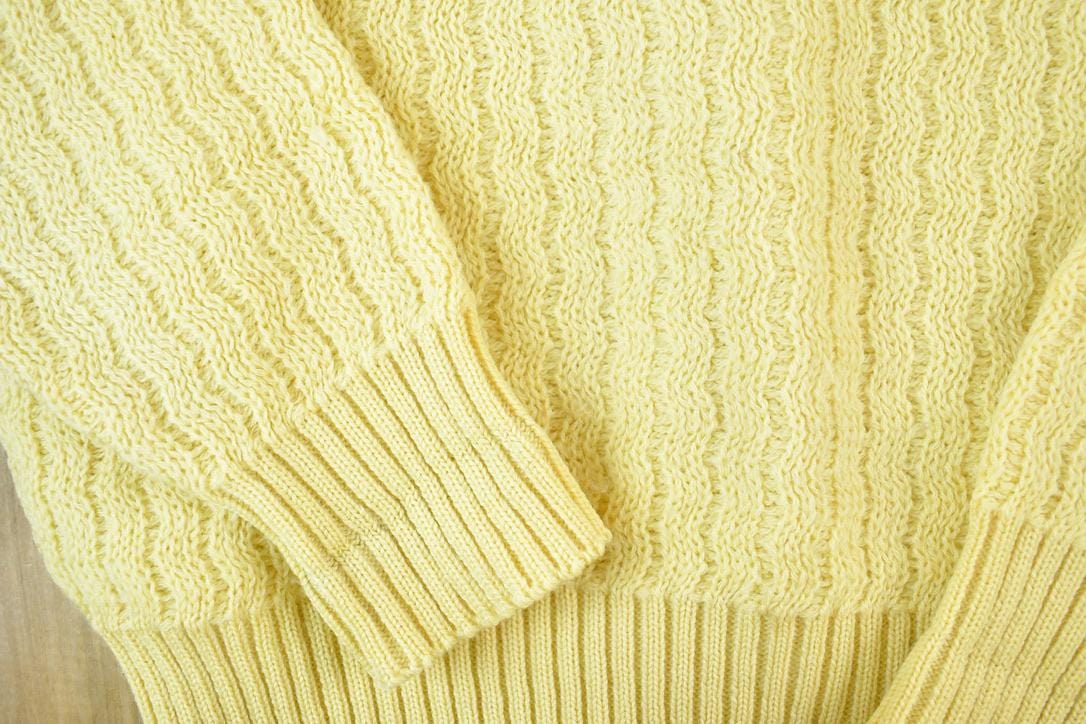 Vintage 1990s Spring Street Knitters Cable Knit Abstract Pattern Crewneck Sweater Made In USA Men's Medium from propervintagecanada