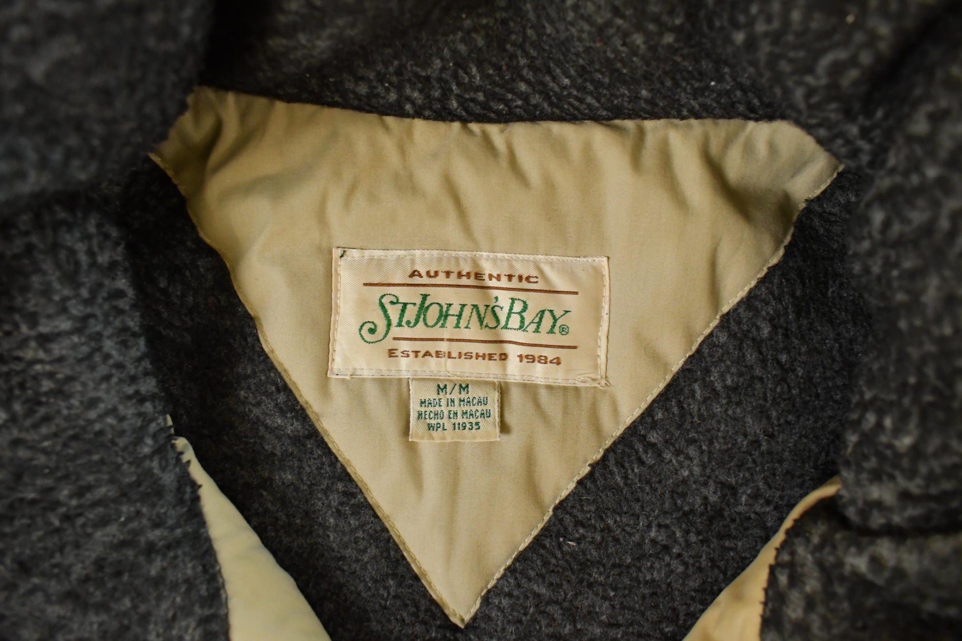 Vintage 1990s St. John's Bay Insulated Hooded Jacket Men's Medium from propervintagecanada