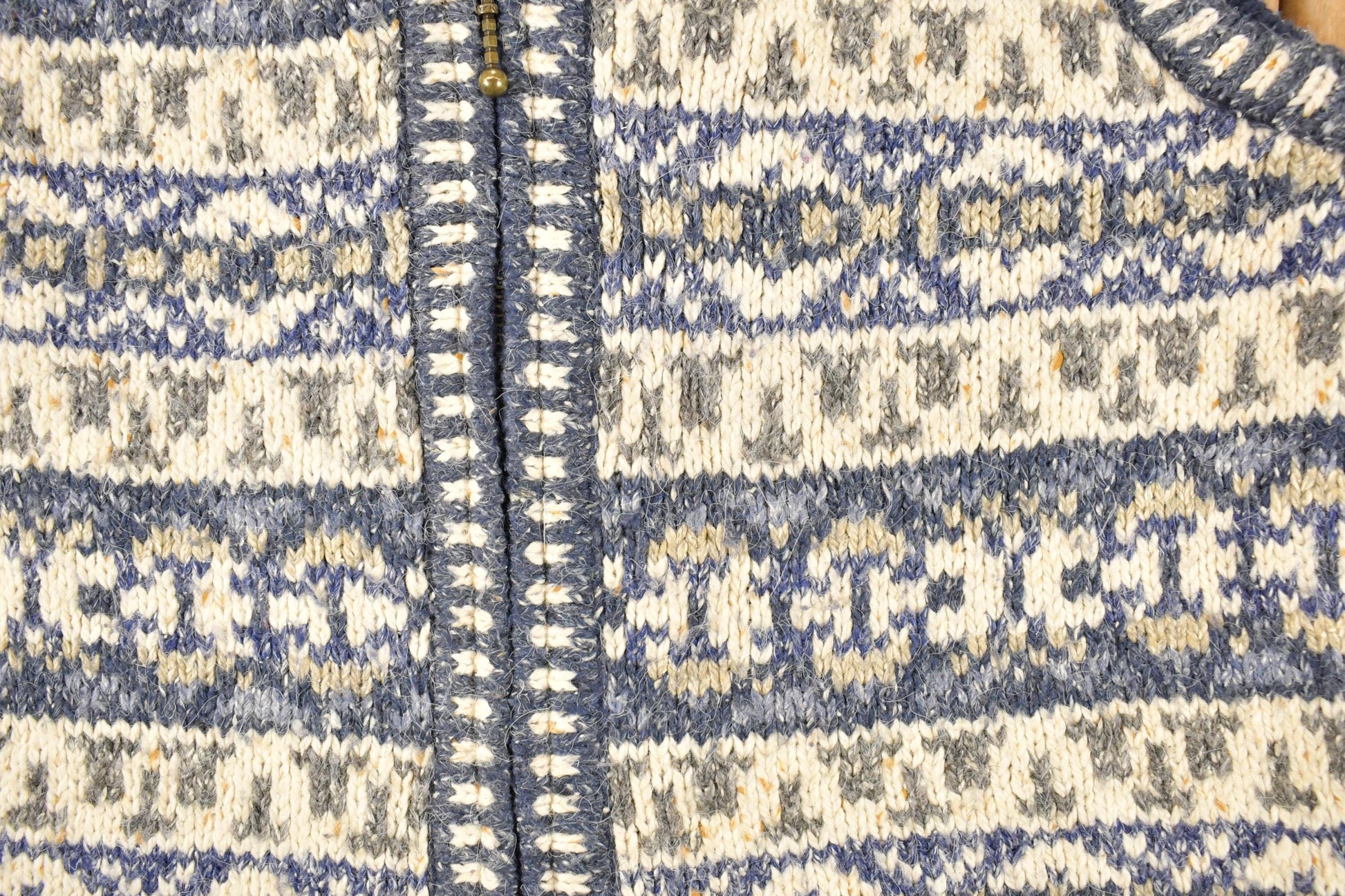 Vintage 1990s St Johns Bay Abstract Knit Cardigan Sweater Vest Men's S / Preppy Knit Cardigan / Fancy Knit Vintage Cardigan from propervintagecanada