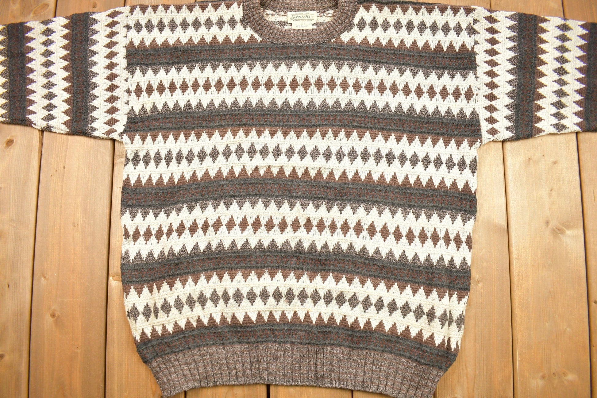 Vintage 1990s St. Johns Bay Knitted Pattern Crewneck Sweater Men's XL from propervintagecanada