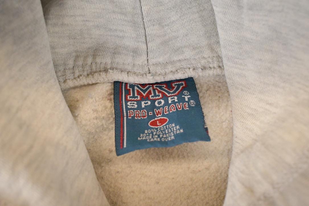 Vintage 1990s St Peters Willy's Cross Grain University Hoodie Sweater Men's L from propervintagecanada