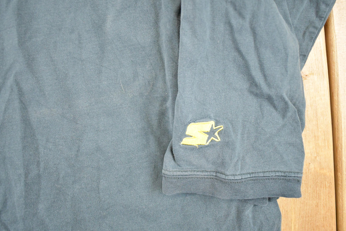 Vintage 1990s Starter Iowa Hawkeyes Collegiate Shirt Men's XL from propervintagecanada