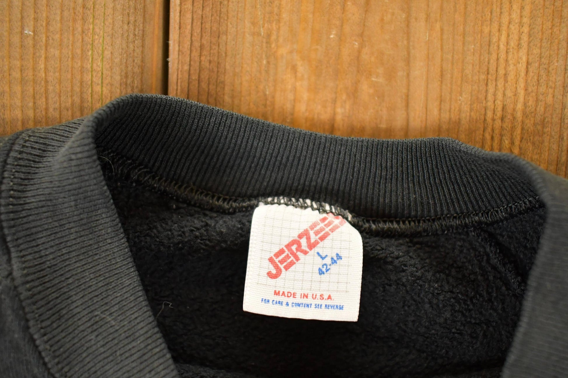 Vintage 1990s Sunset Bay Mission Lake Crewneck Sweatshirt Men's M from propervintagecanada