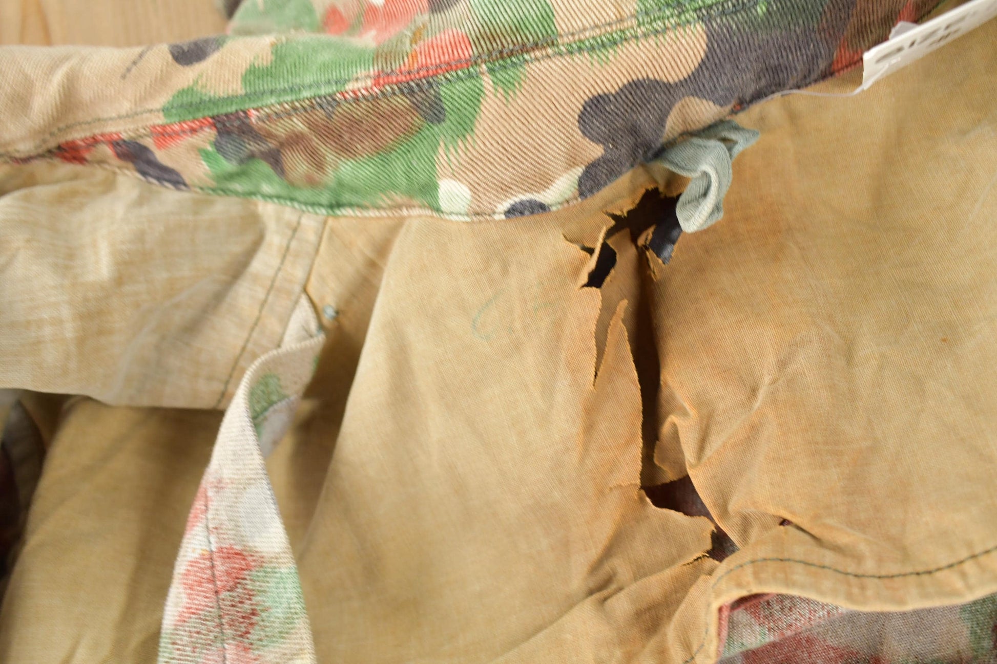 Vintage 1990s Swiss Military Alpenflage Camo Hooded Jacket from propervintagecanada
