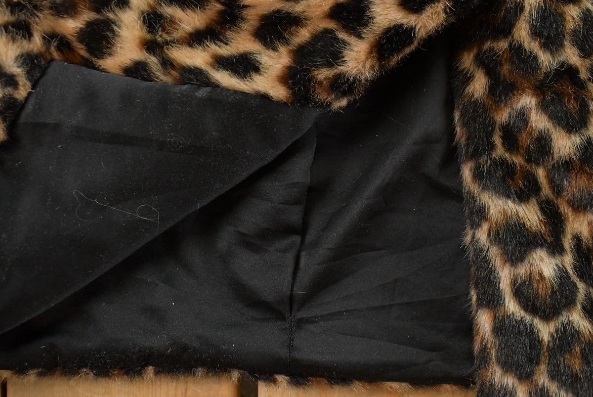 Vintage 1990s T Tahari Leopard Print Faux Fur Jacket Coat Women's Small from propervintagecanada