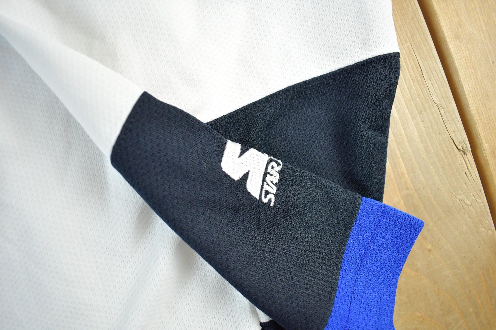 Vintage 1990s Tampa Bay Lightning NHL Starter Hockey Jersey Men's XL from propervintagecanada