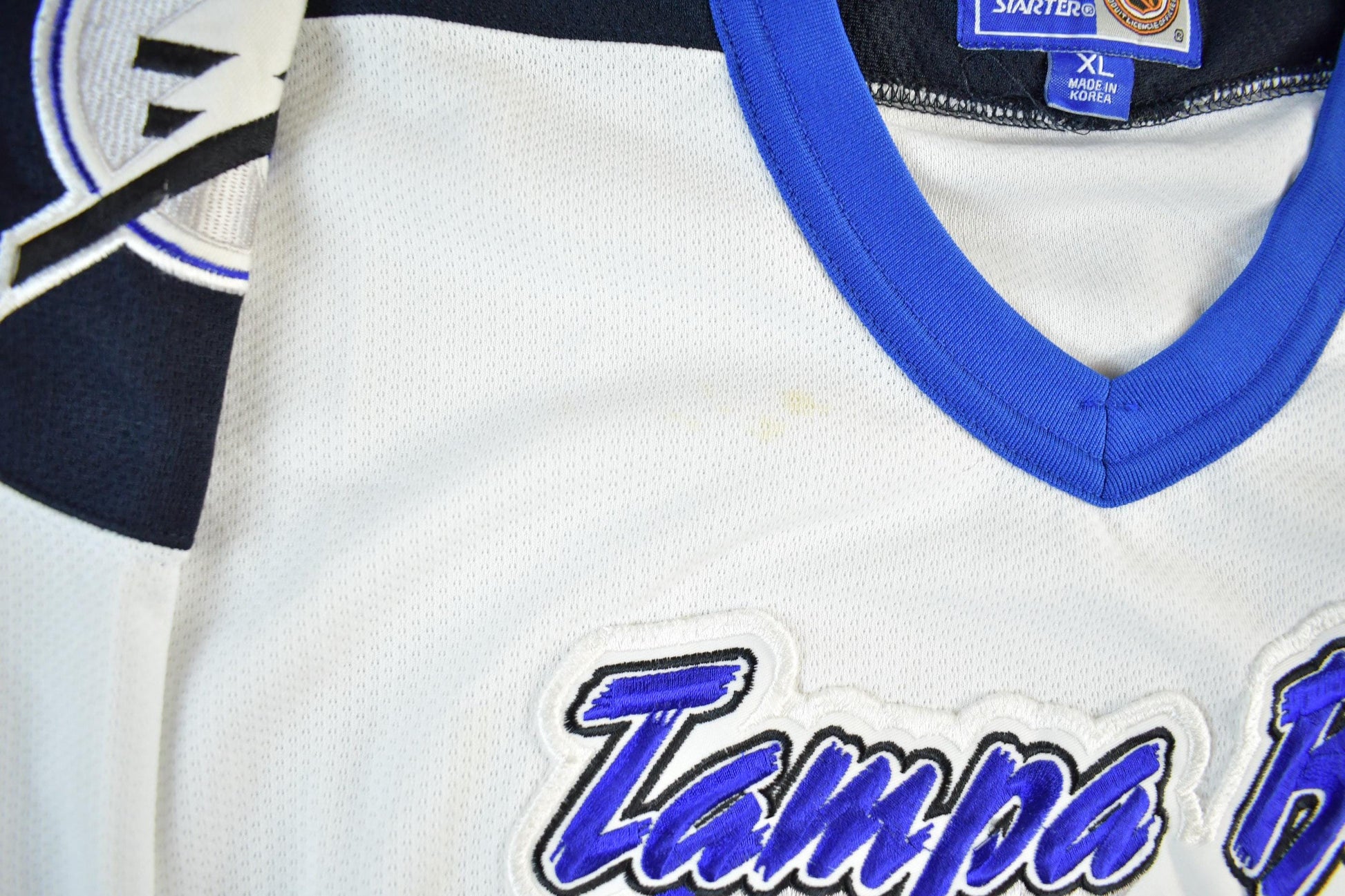 Vintage 1990s Tampa Bay Lightning NHL Starter Hockey Jersey Men's XL from propervintagecanada