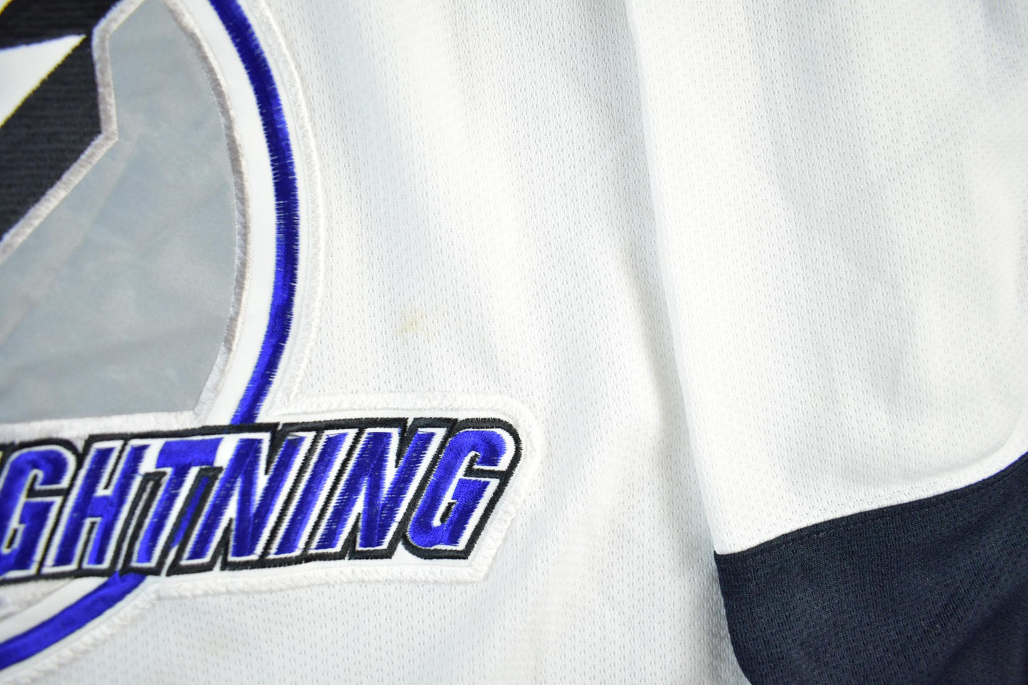 Vintage 1990s Tampa Bay Lightning NHL Starter Hockey Jersey Men's XL from propervintagecanada