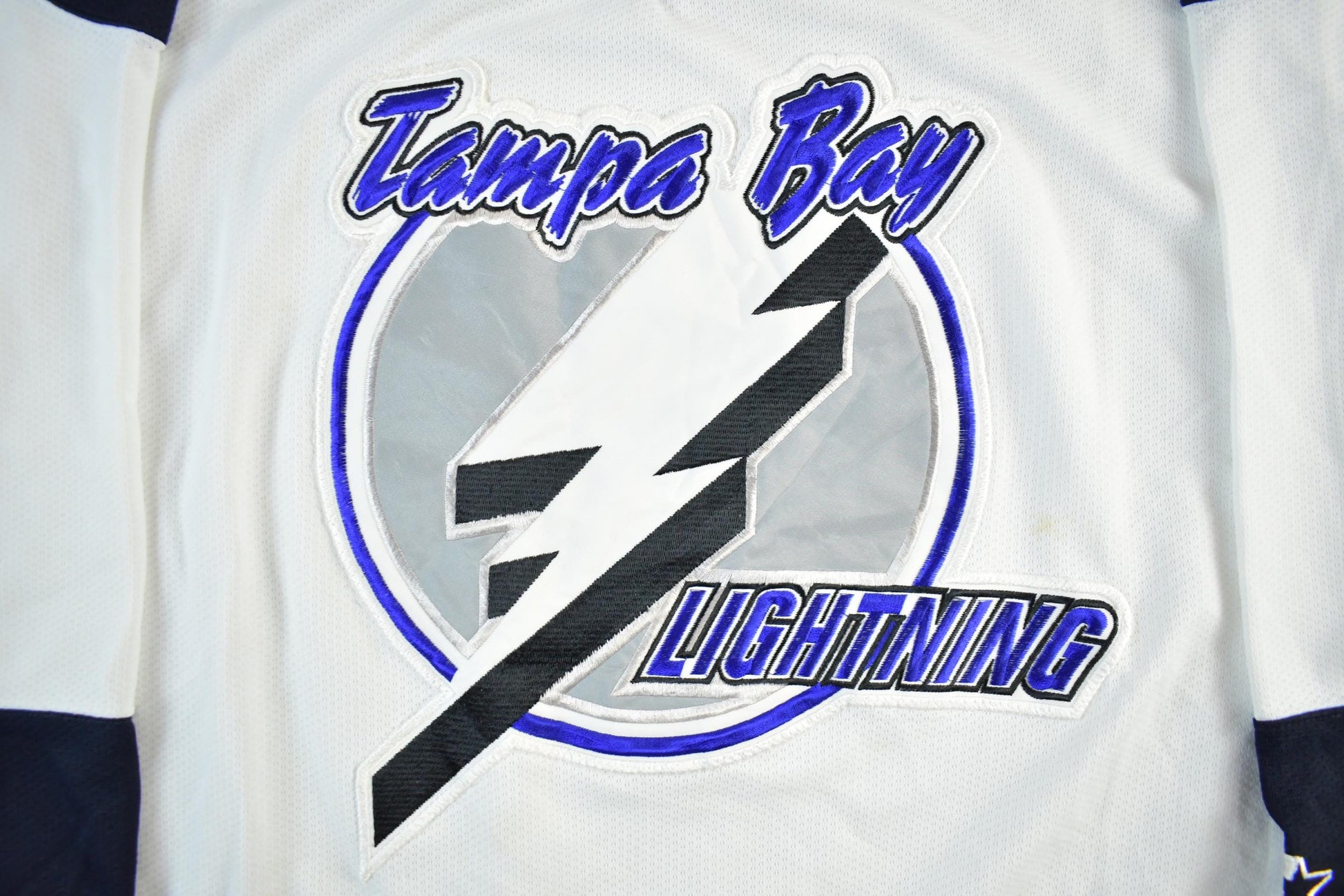 Vintage 1990s Tampa Bay Lightning NHL Starter Hockey Jersey Men's XL from propervintagecanada