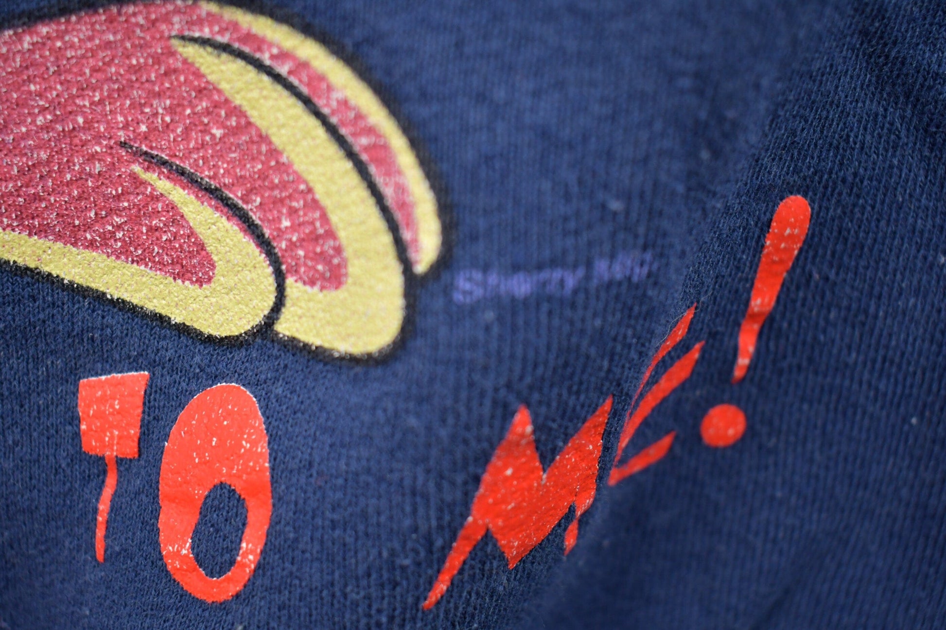 Vintage 1990s Tasmanian Devil Looney Tunes Crewneck Men's Large from propervintagecanada