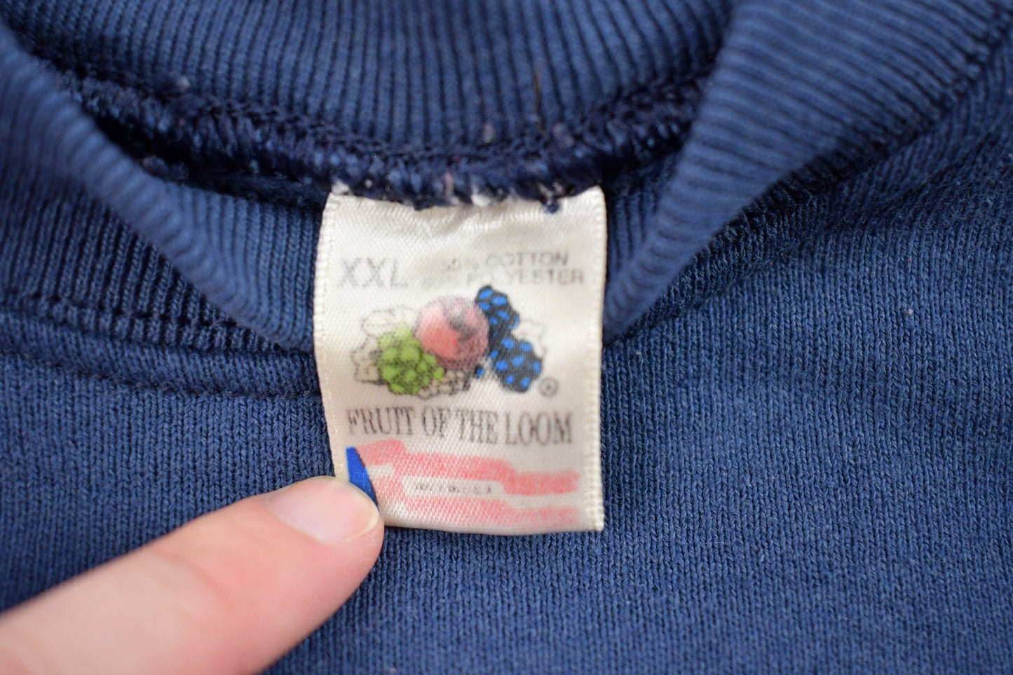 Vintage 1990s Tasmanian Devil Looney Tunes Crewneck Men's Large from propervintagecanada