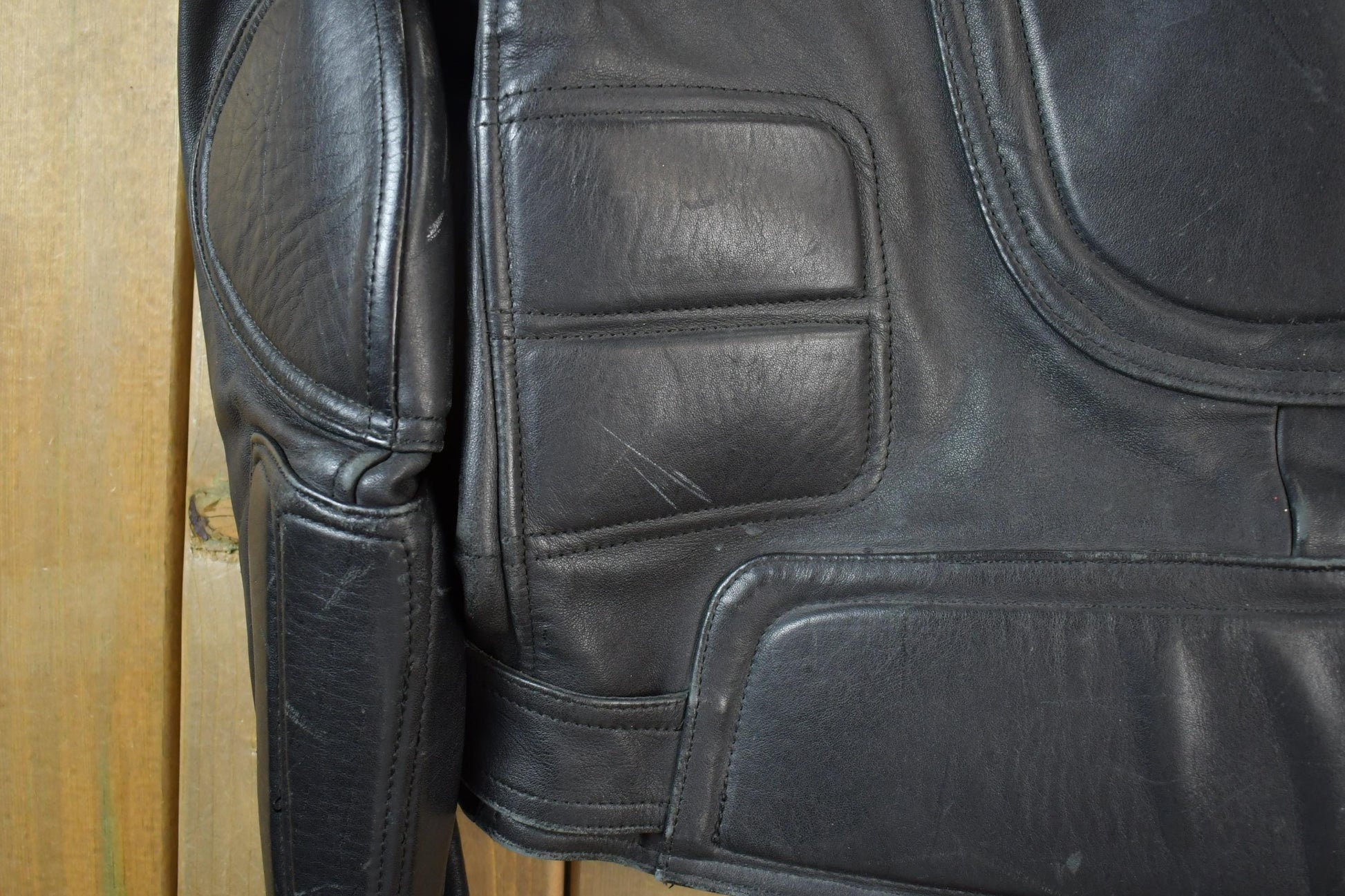 Vintage 1990s Teknic Heavy Padded Leather Biker Motorcycle Jacket from propervintagecanada