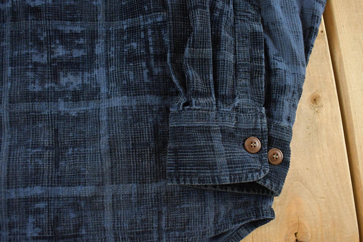 Vintage 1990s Textured Button Up Shirt Men's Large from propervintagecanada
