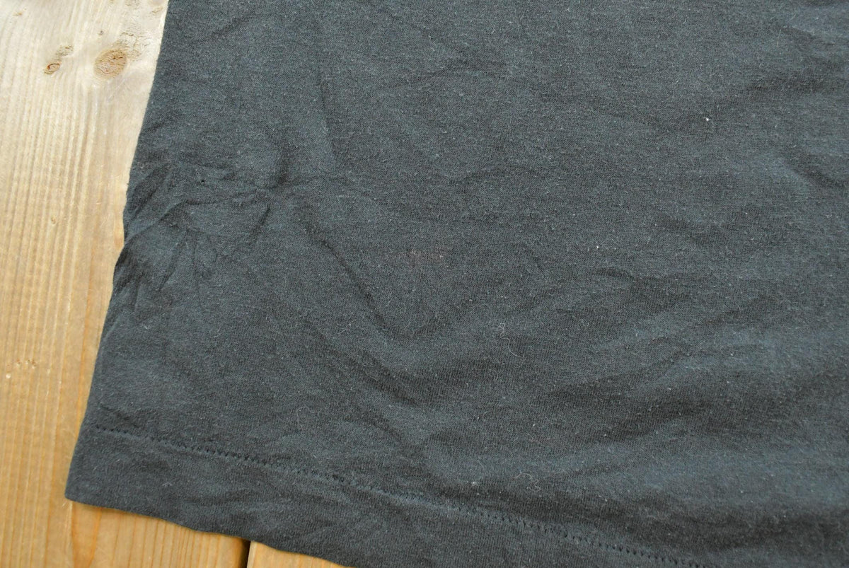 Vintage 1990s The Cure Robert Smith Band Rock Concert T-shirt Men's L from propervintagecanada