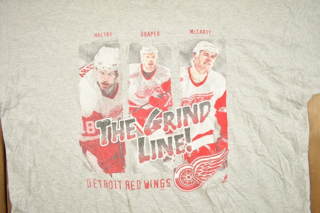 Vintage 1990s The Grind Line Detroit Red Wings NHL Graphic T-Shirt Men's 3XL from propervintagecanada