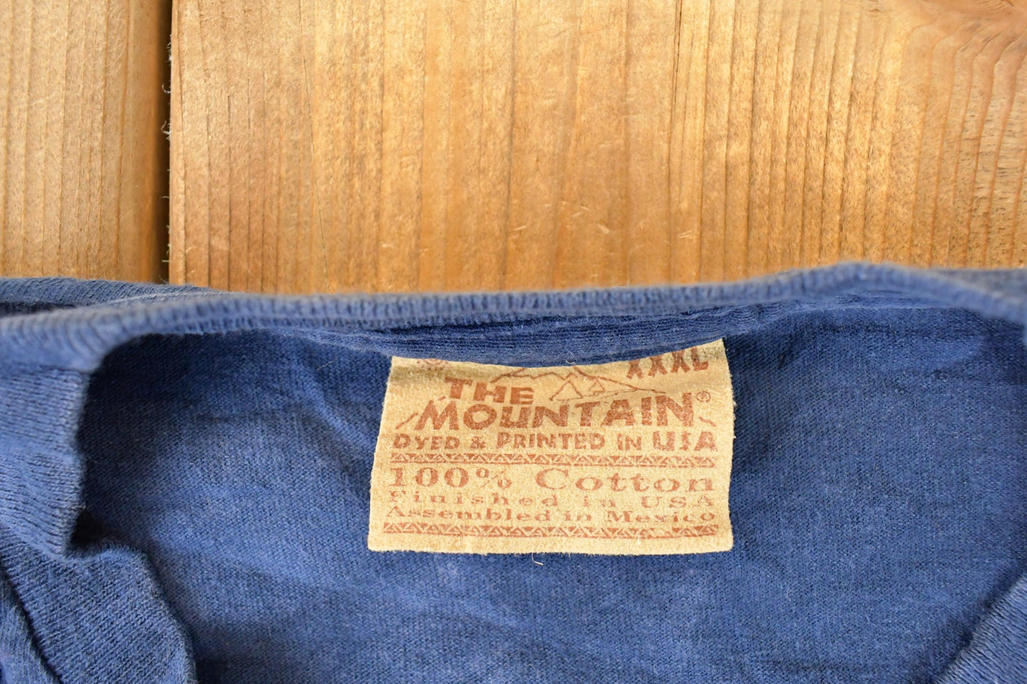 Vintage 1990s The Mountain Bald Eagle Lightning Souvenir T-Shirt Men's XL from propervintagecanada
