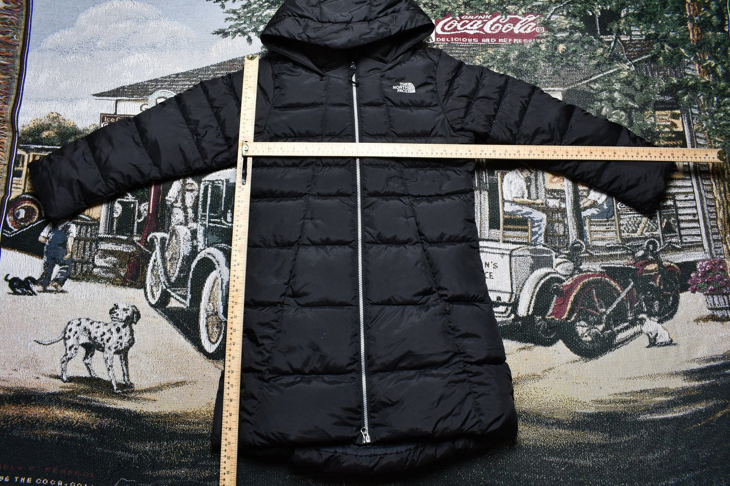 Vintage 1990s The North Face 550 Down Fill Puffer Jacket Youth Large from propervintagecanada