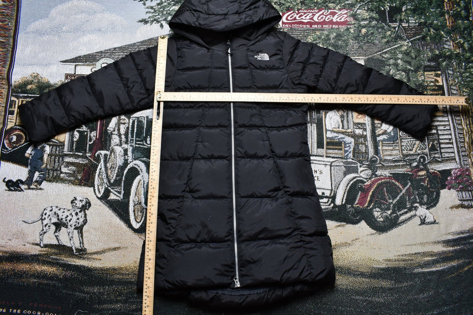 Vintage 1990s The North Face 550 Down Fill Puffer Jacket Youth Large from propervintagecanada