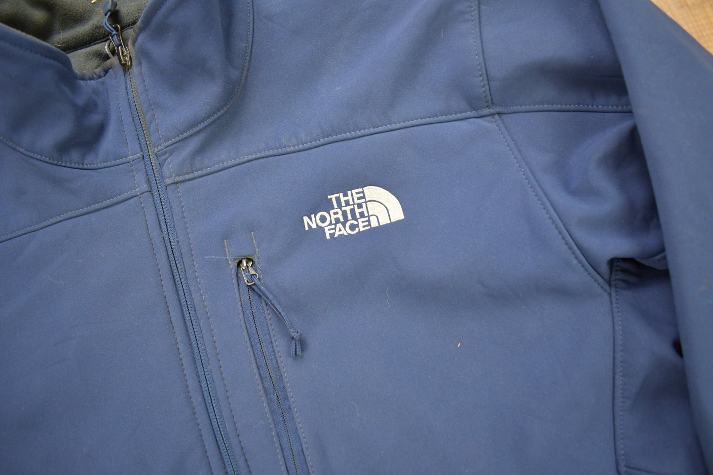 Vintage 1990s The North Face Apex Fleece Lined Shell Jacket Men's Medium from propervintagecanada