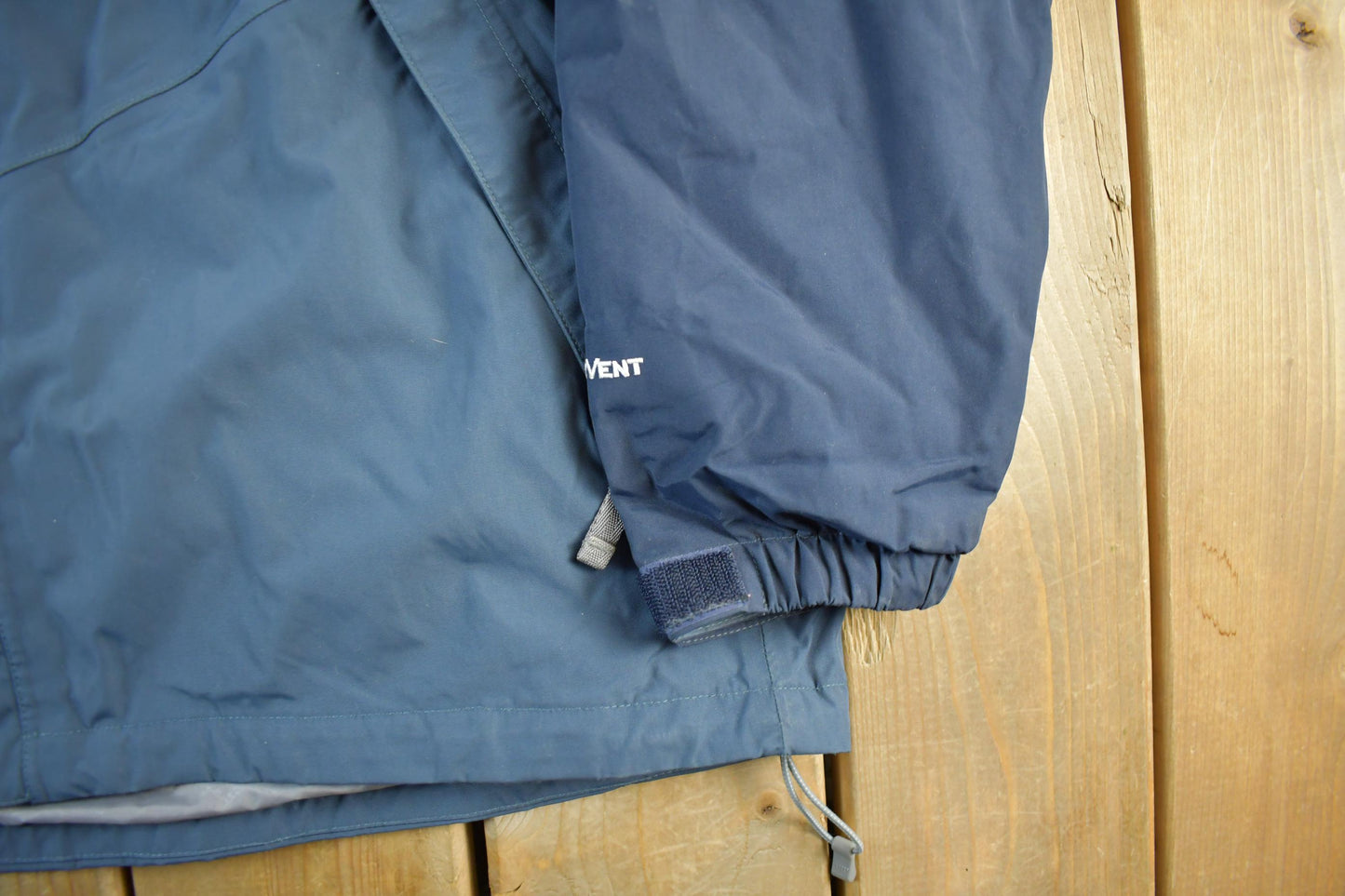 Vintage 1990s The North Face Hyvent Windbreaker Jacket Men's Large from propervintagecanada