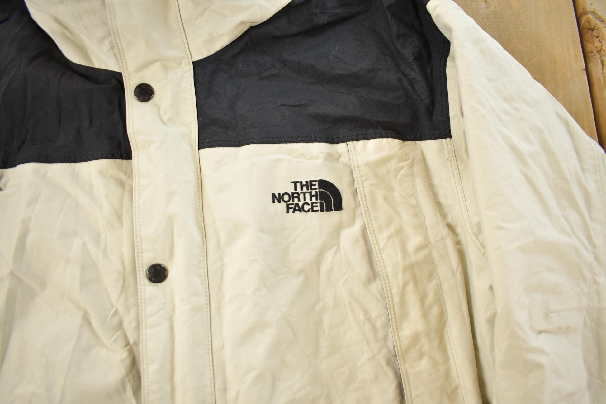 Vintage 1990s The North Face Hyvent Windbreaker Jacket Men's Small from propervintagecanada