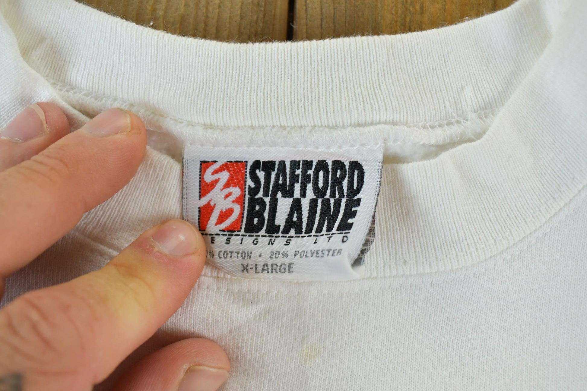 Vintage 1990s The Queen Of Everything Cute Cartoon Crewneck Sweater Men's XL from propervintagecanada