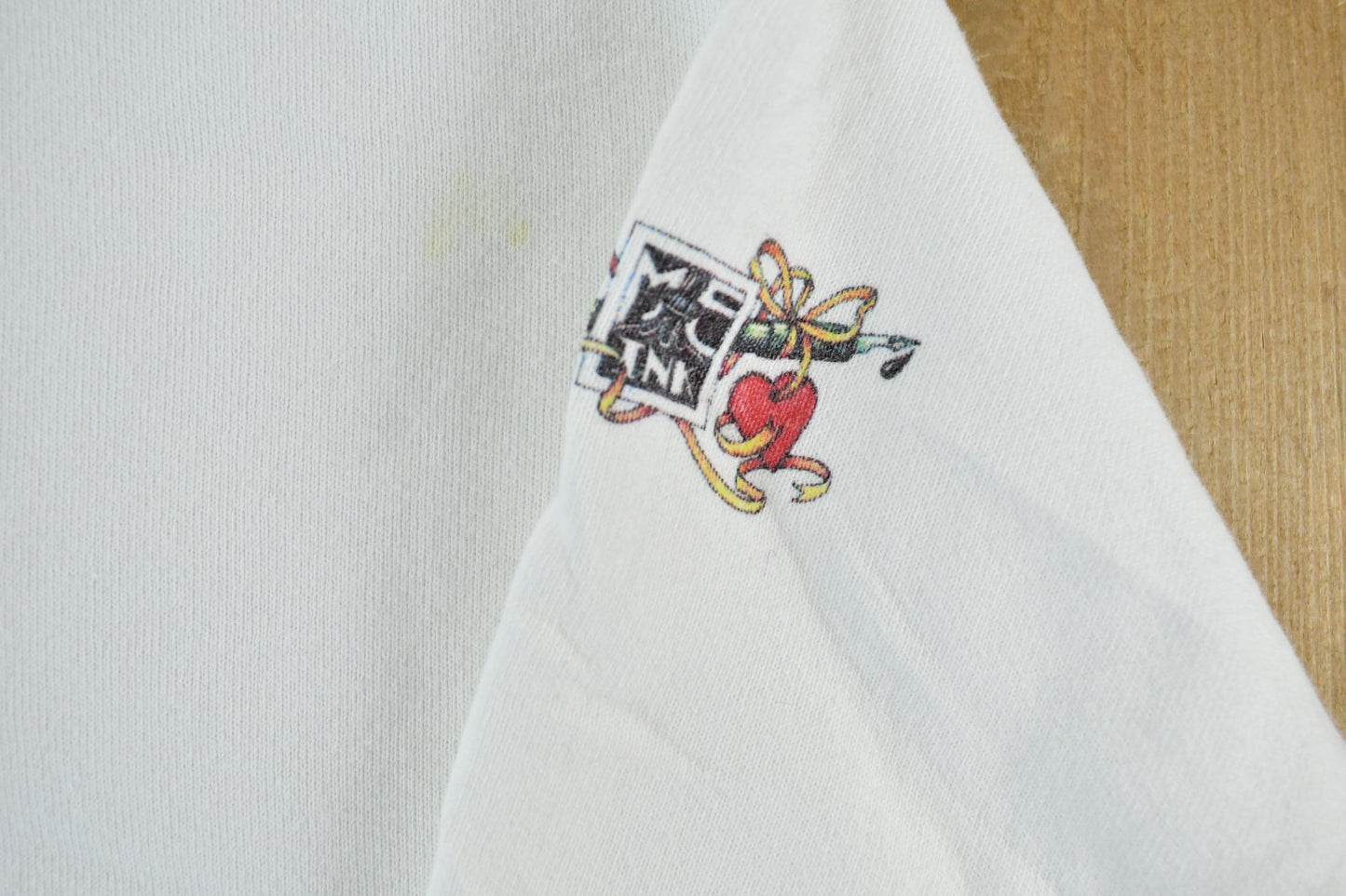 Vintage 1990s The Queen Of Everything Cute Cartoon Crewneck Sweater Men's XL from propervintagecanada