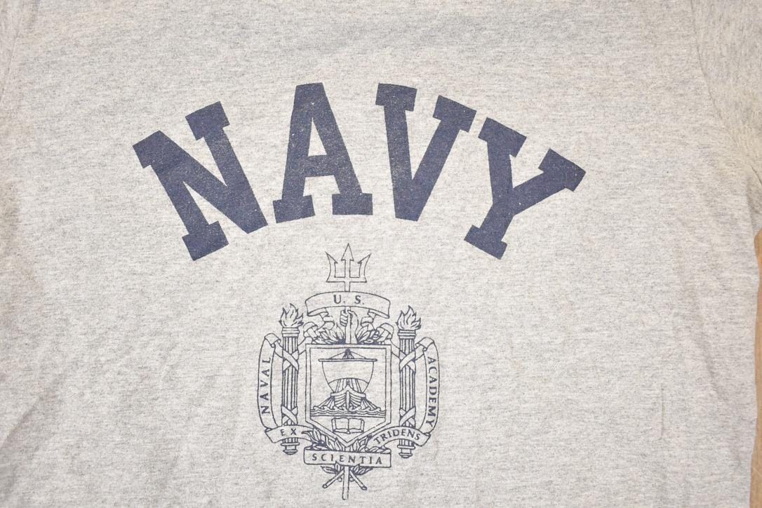 Vintage 1990s Third Street Navy Souvenir Travel T-Shirt Men's S from propervintagecanada