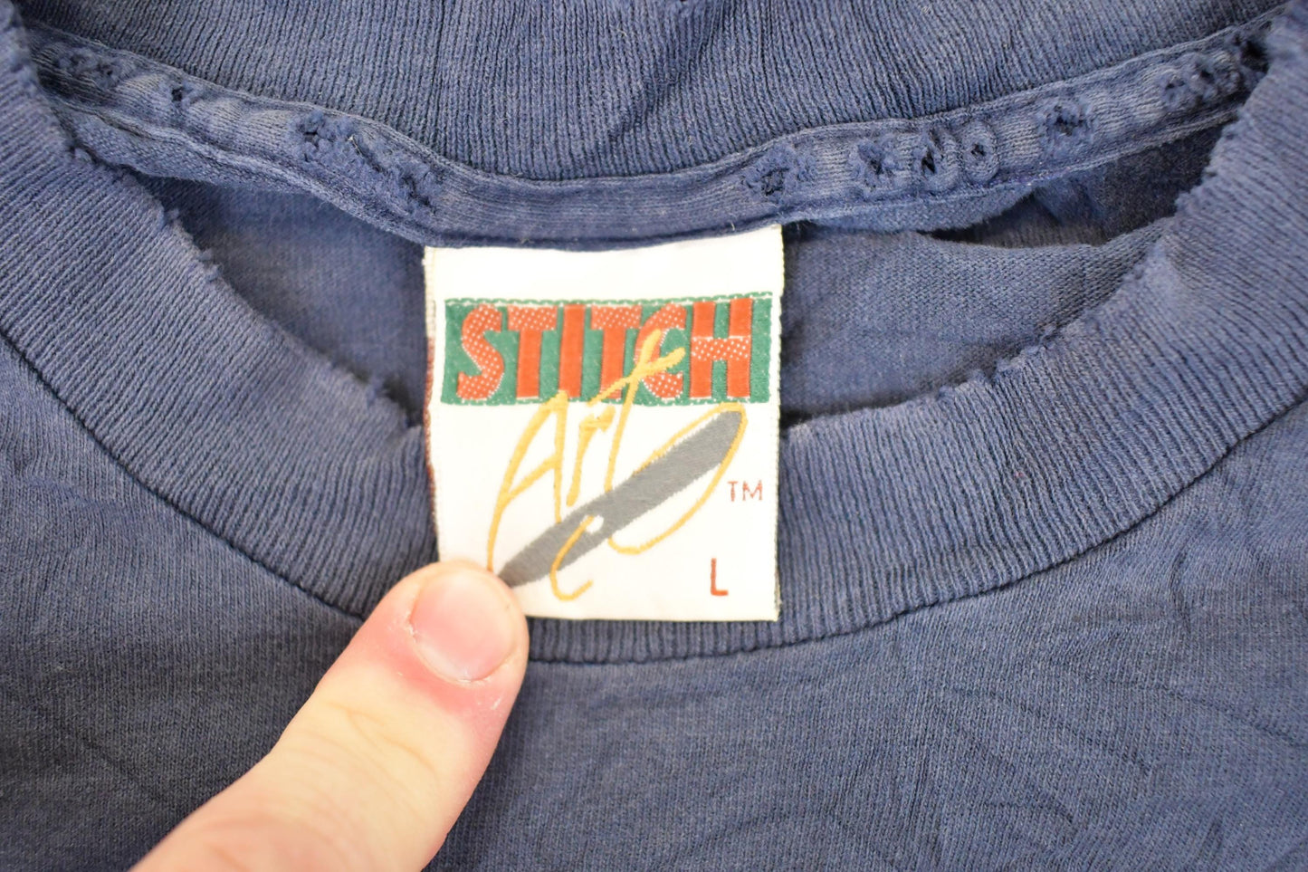 Vintage 1990s Toledo Embroidered Elephant Souvenir Travel T-Shirt Men's M from propervintagecanada