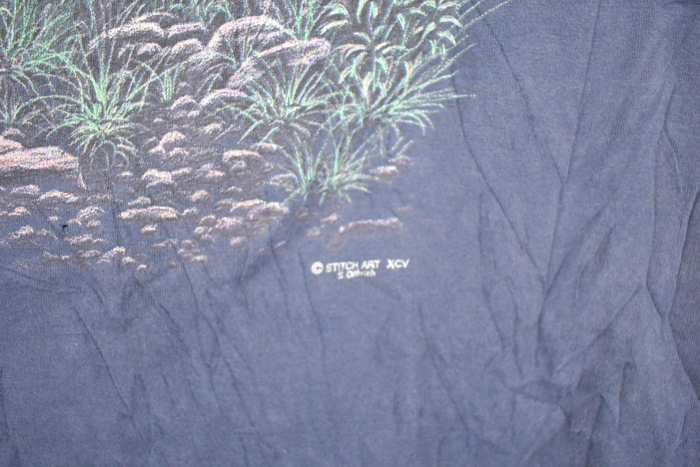 Vintage 1990s Toledo Embroidered Elephant Souvenir Travel T-Shirt Men's M from propervintagecanada