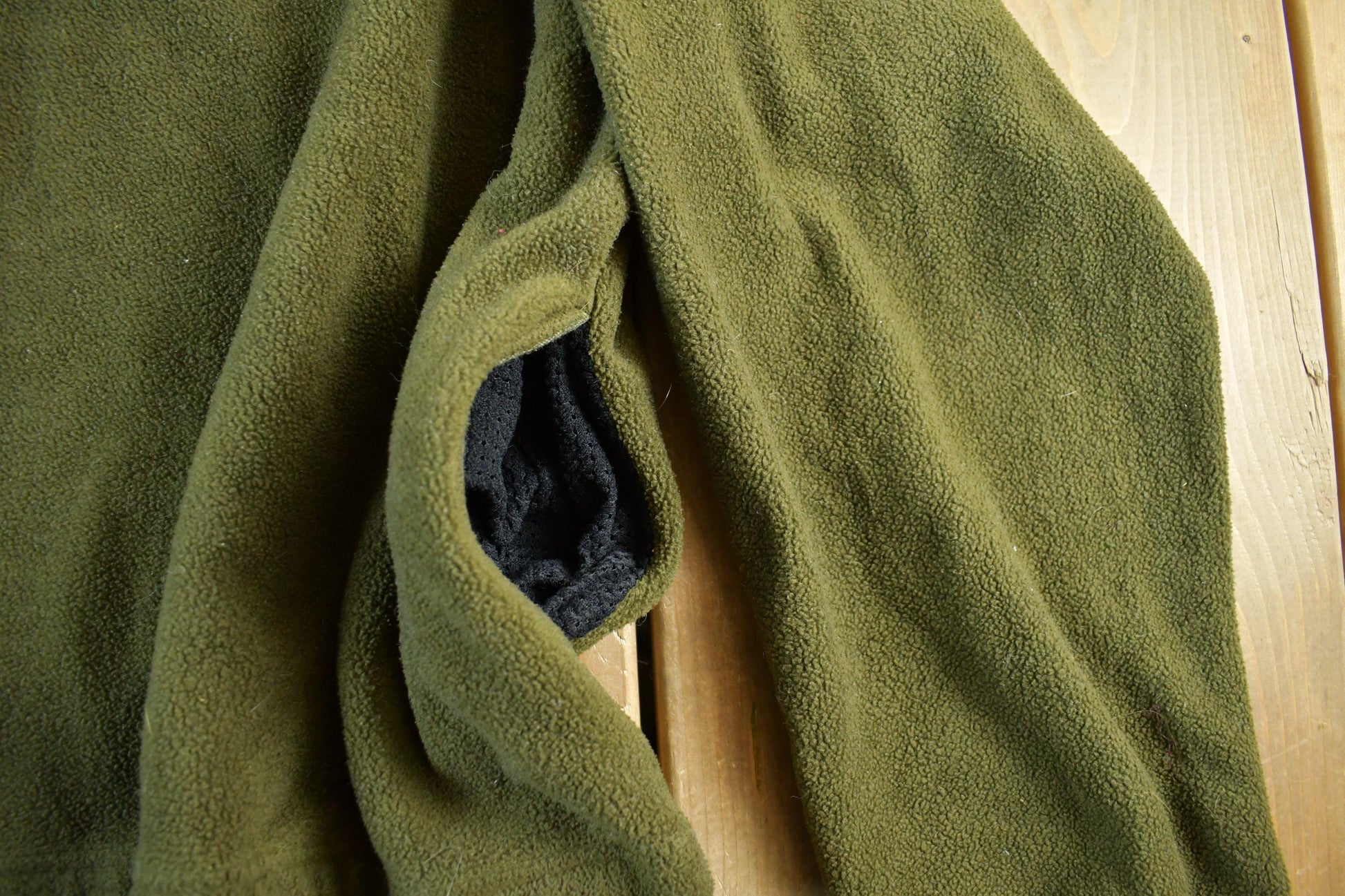 Vintage 1990s Tommy Hilfiger Flag Spellout Quarter Zip Fleece Sweater Men's XL from propervintagecanada