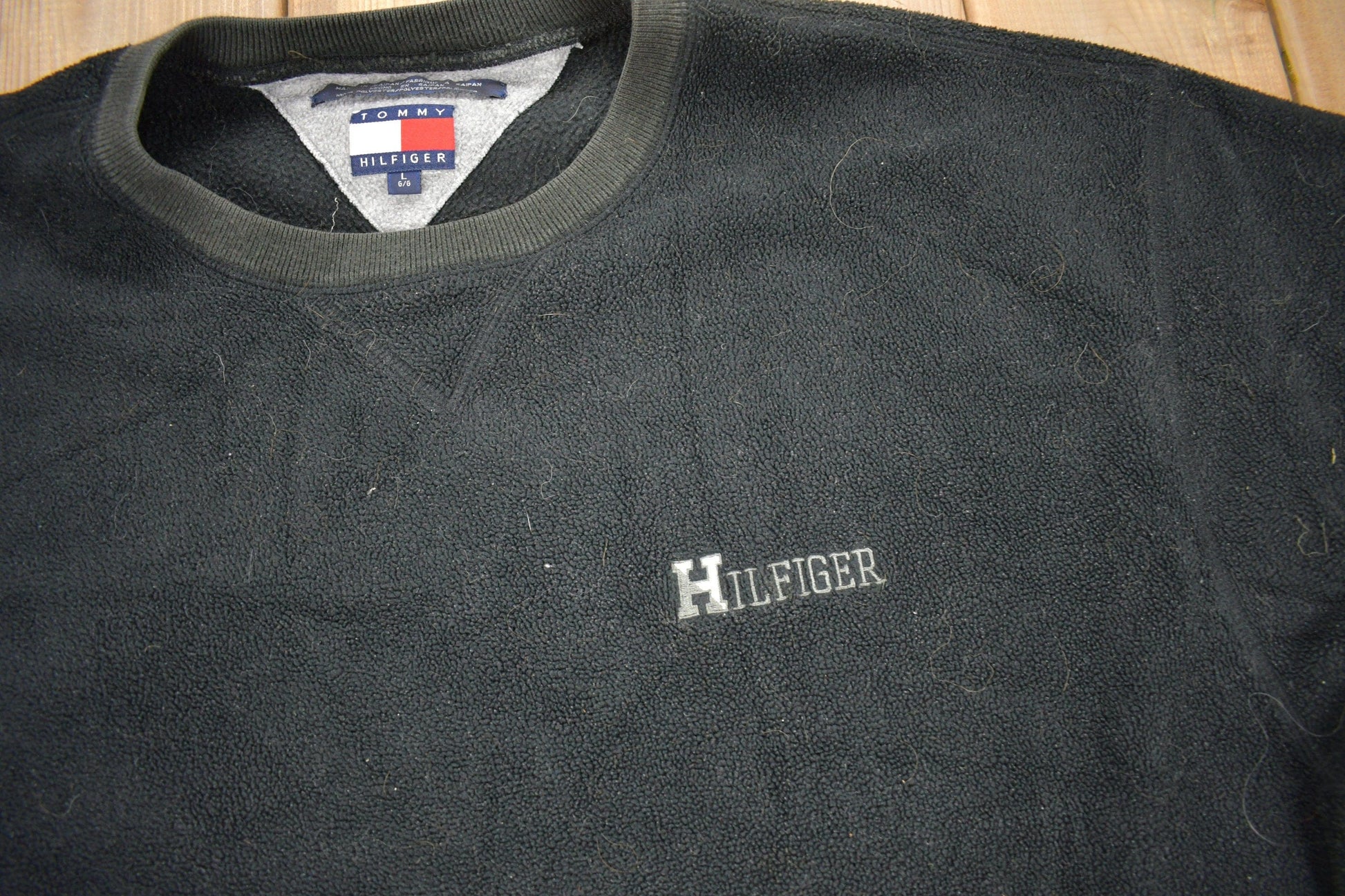 Vintage 1990s Tommy Hilfiger Fleece Crewneck Sweatshirt from propervintagecanada
