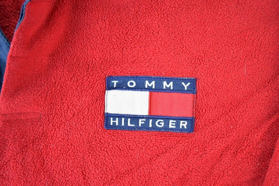 Vintage 1990s Tommy Hilfiger Fleece Outdoorsman Sweater Men's Large from propervintagecanada