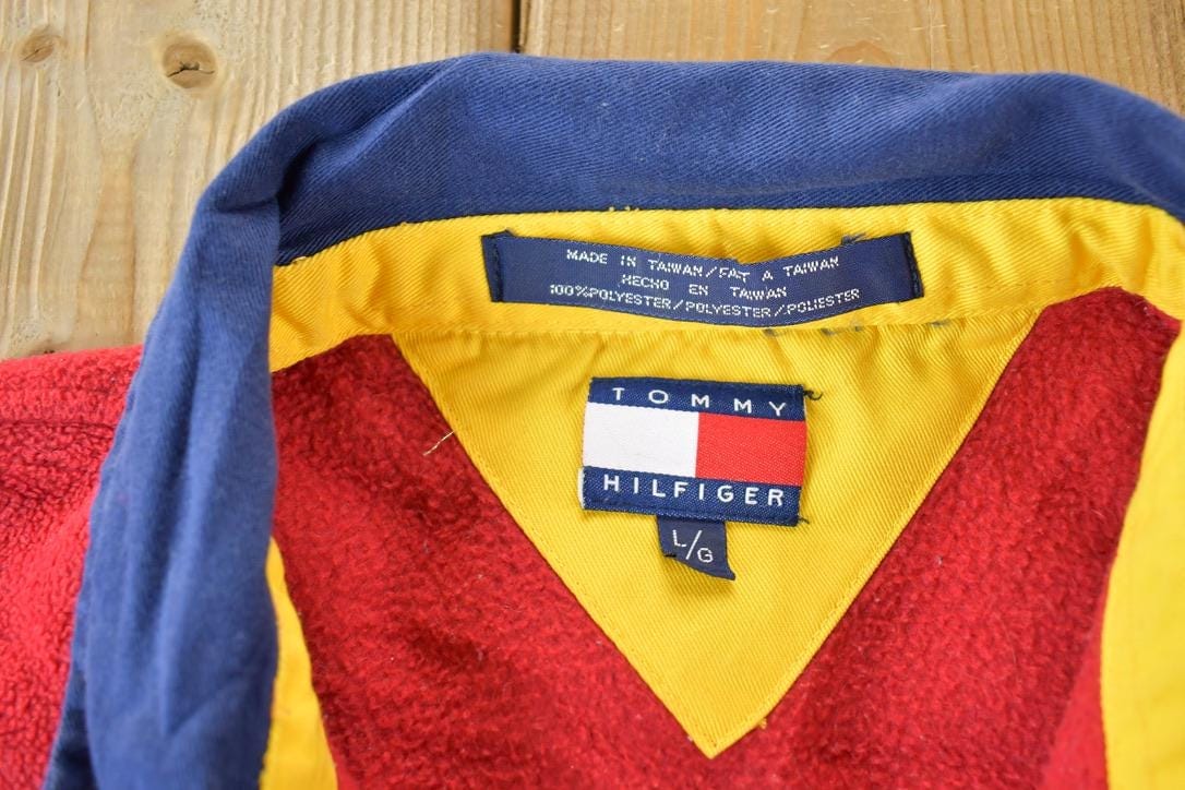 Vintage 1990s Tommy Hilfiger Fleece Outdoorsman Sweater Men's Large from propervintagecanada