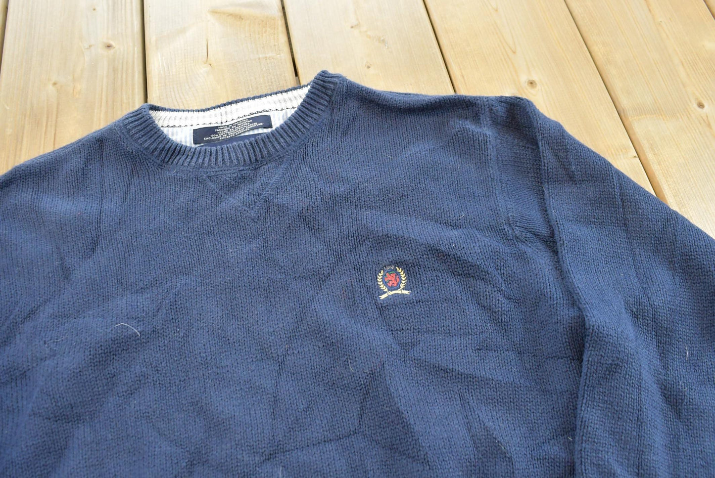 Vintage 1990s Tommy Hilfiger Knit Crewneck Sweater Men's M from propervintagecanada