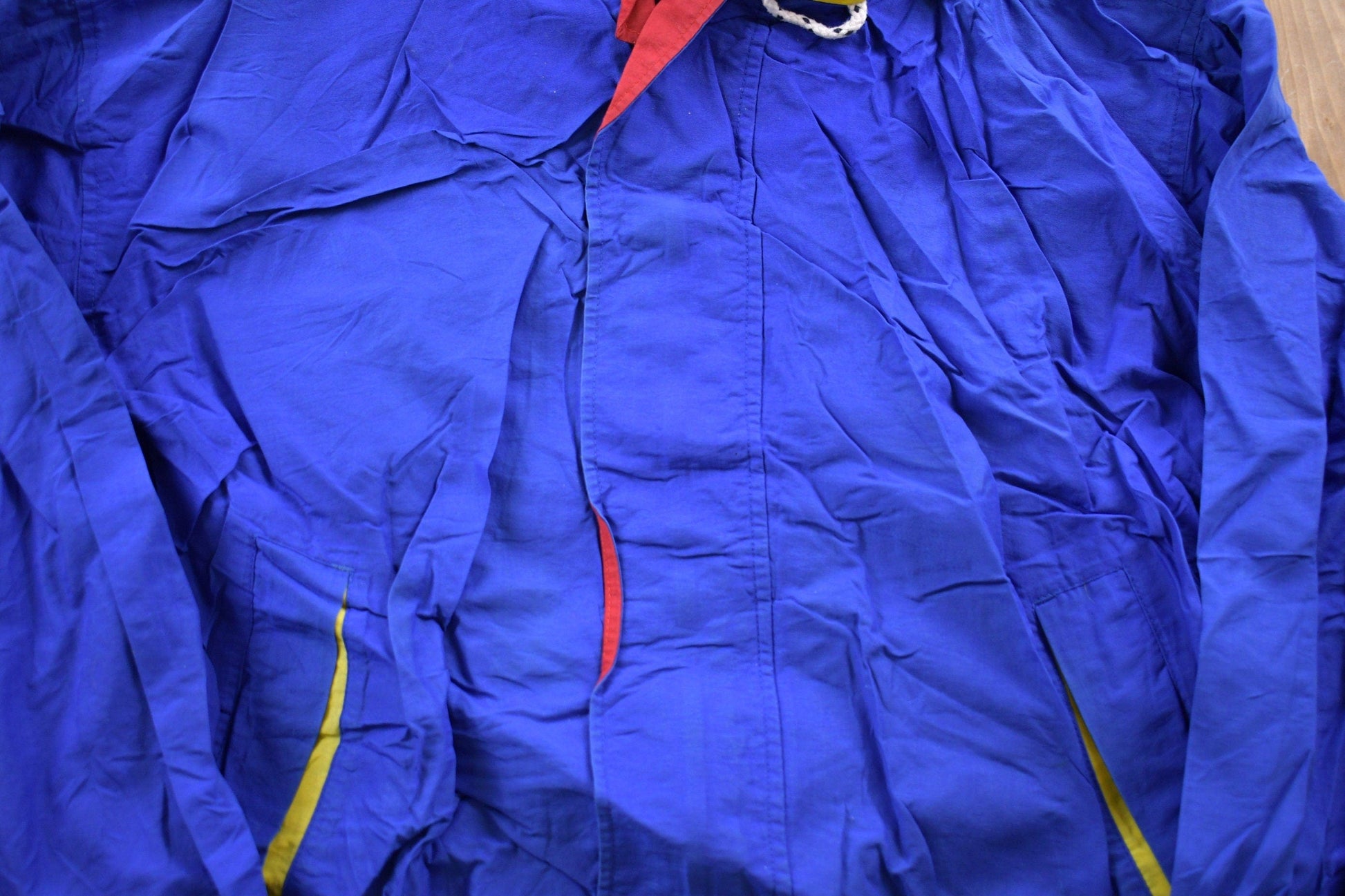 Vintage 1990s Tommy Hilfiger Windbreaker Jacket Men's XL from propervintagecanada