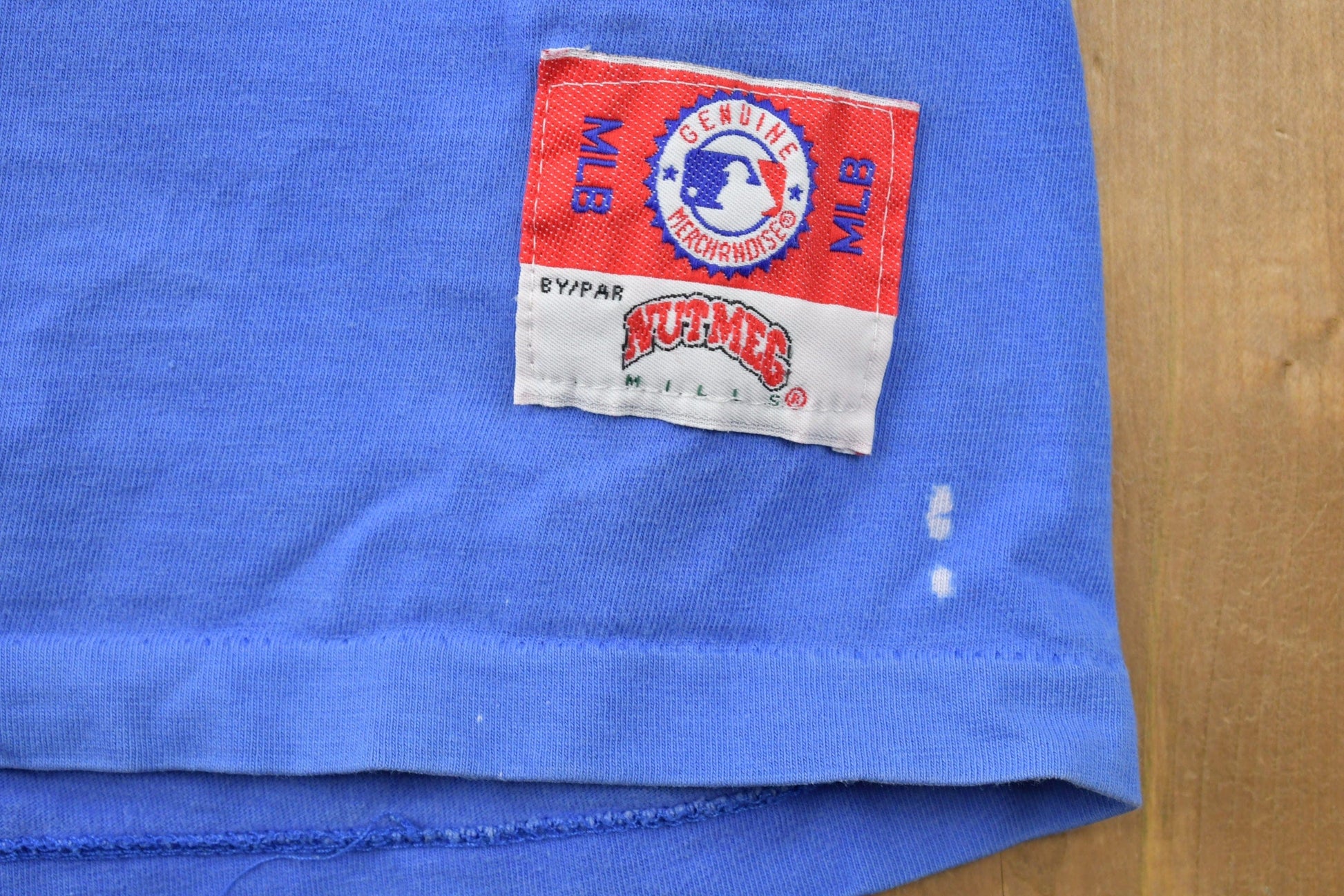 Vintage 1990s Toronto Blue Jays Member Club Nutmeg MLB Graphic T-shirt Men's Large from propervintagecanada