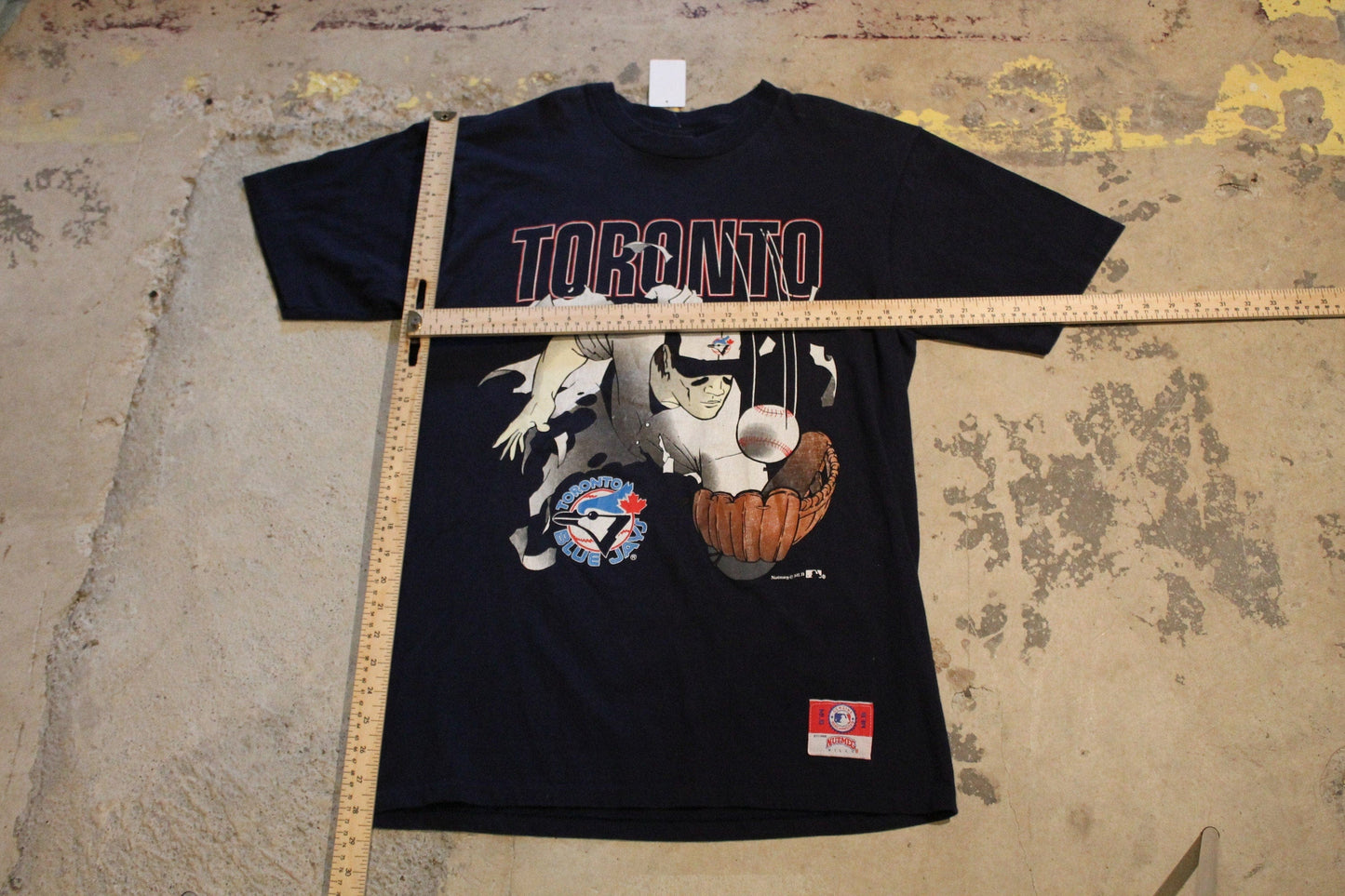 Vintage 1990s Toronto Blue Jays MLB Baseball Nutmeg T Shirt Sportswear Men's Medium from propervintagecanada