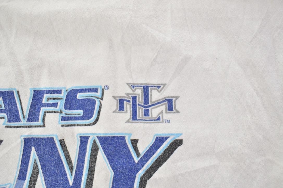 Vintage 1990s Toronto Maple Leafs Mogilny 89 NHL Graphic T-Shirt / Made In USA / Single Stitch / NHL Hockey / 90s Streetwear / Sportswear from propervintagecanada