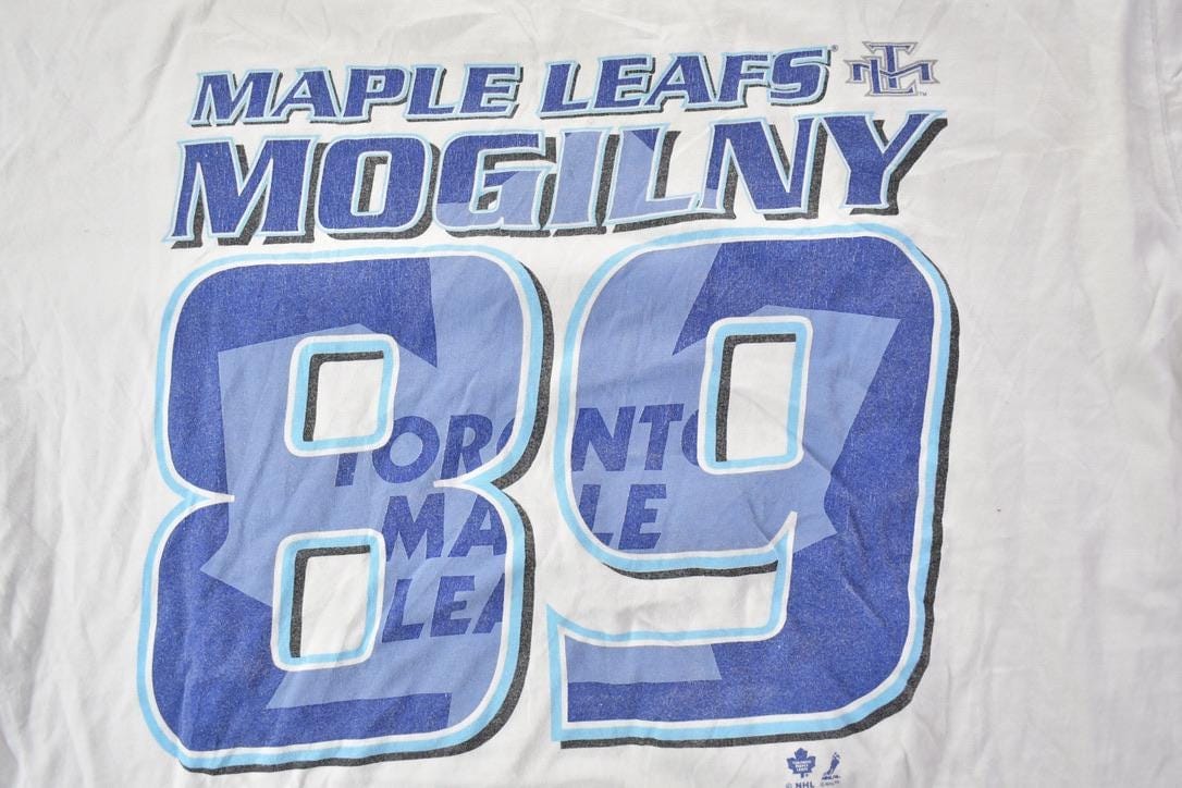 Vintage 1990s Toronto Maple Leafs Mogilny 89 NHL Graphic T-Shirt / Made In USA / Single Stitch / NHL Hockey / 90s Streetwear / Sportswear from propervintagecanada