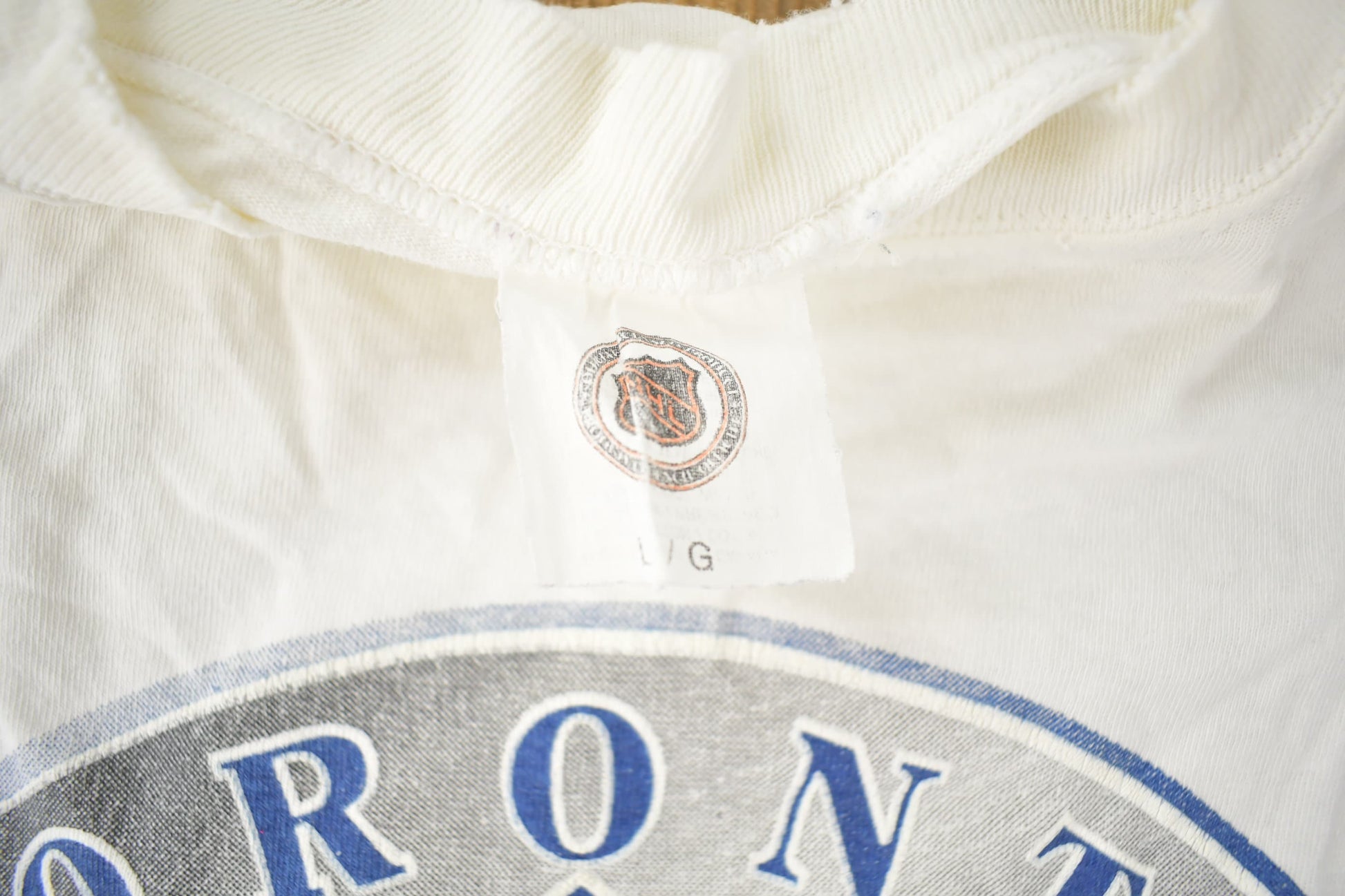 Vintage 1990s Toronto Maple Leafs NHL Hockey Graphic T-Shirt Made In USA from propervintagecanada