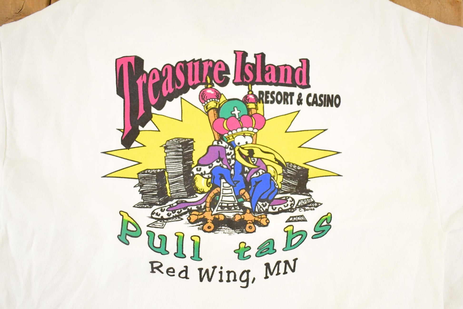 Vintage 1990s Treasure Island Red Wing Minnesota Souvenir Crewneck Sweatshirt Men's L from propervintagecanada