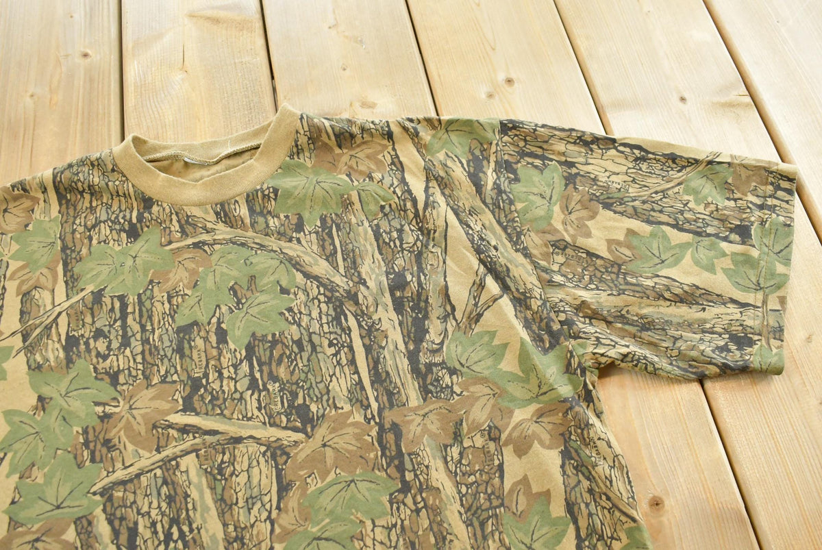 Vintage 1990s Trebark RealTree Camo T-Shirt Men's Large from propervintagecanada