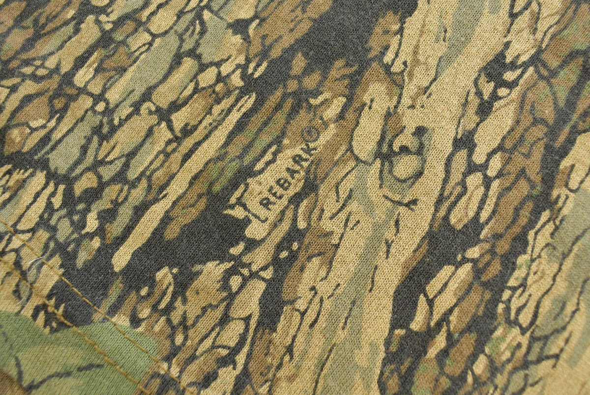 Vintage 1990s Trebark RealTree Camo T-Shirt Men's Large from propervintagecanada