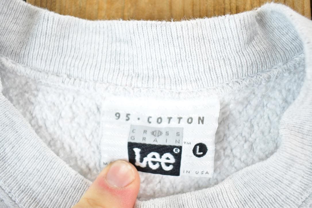 Vintage 1990s Triangle Training Centre Crossgrain Crewneck Sweatshirt Mens L from propervintagecanada