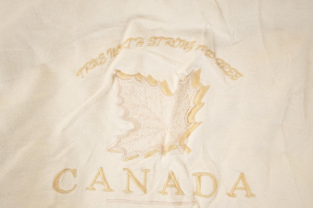 Vintage 1990s Tundra Sport Embroidered Maple Leaf Crewneck Sweatshirt Men's XL from propervintagecanada