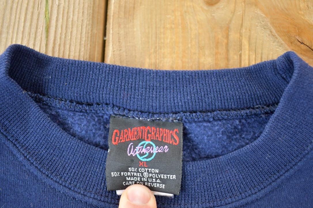 Vintage 1990s Tweety Bird Warner Brothers Souvenir Crewneck Sweatshirt Made In USA Men's XL from propervintagecanada