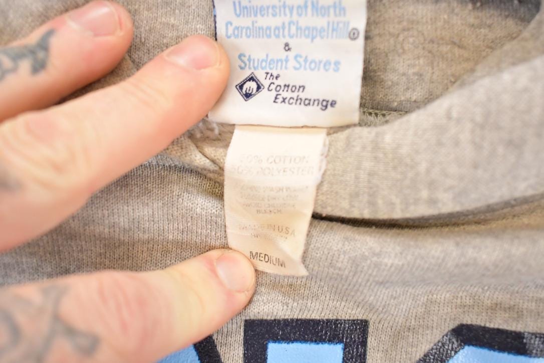 Vintage 1990s UNC Student Stores Chapel Hill University Hoodie Sweater Men's L from propervintagecanada